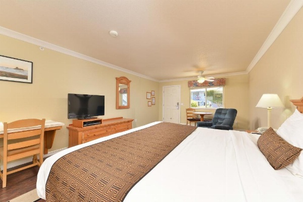 Cayucos Beach Inn image 6